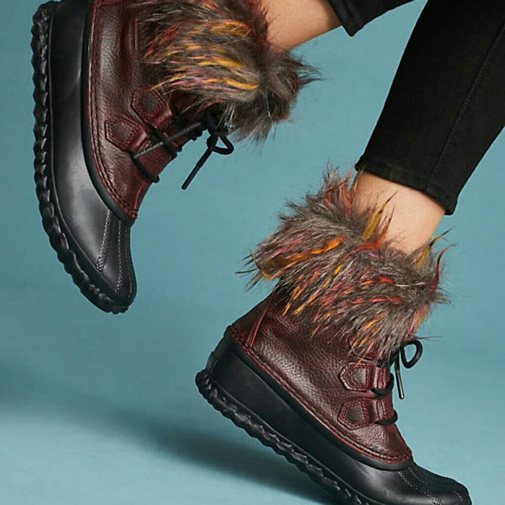 Sorel lux cashmire lined out and about boots